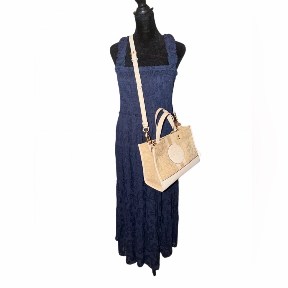 Lilly Pulitzer Hadley Smocked Dress- maxi, navy,
lined, and flattering! LN XL 💙 - Picture 13 of 15